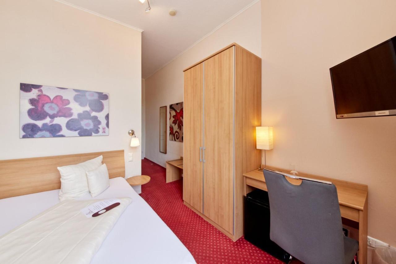 Moselhotel Roemischer Kaiser Commune fusionnée de Commune fusionnée de Bernkastel-Kues Extérieur photo