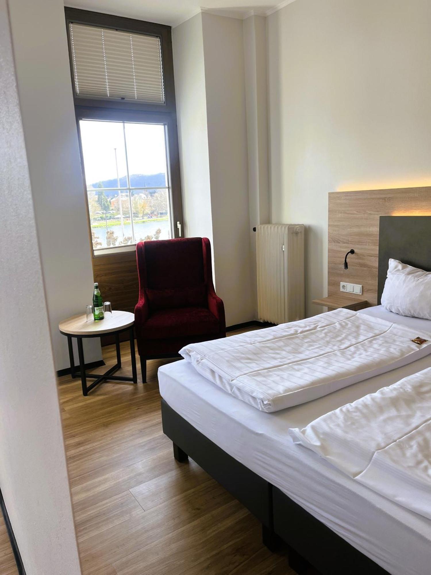 Moselhotel Roemischer Kaiser Commune fusionnée de Commune fusionnée de Bernkastel-Kues Extérieur photo