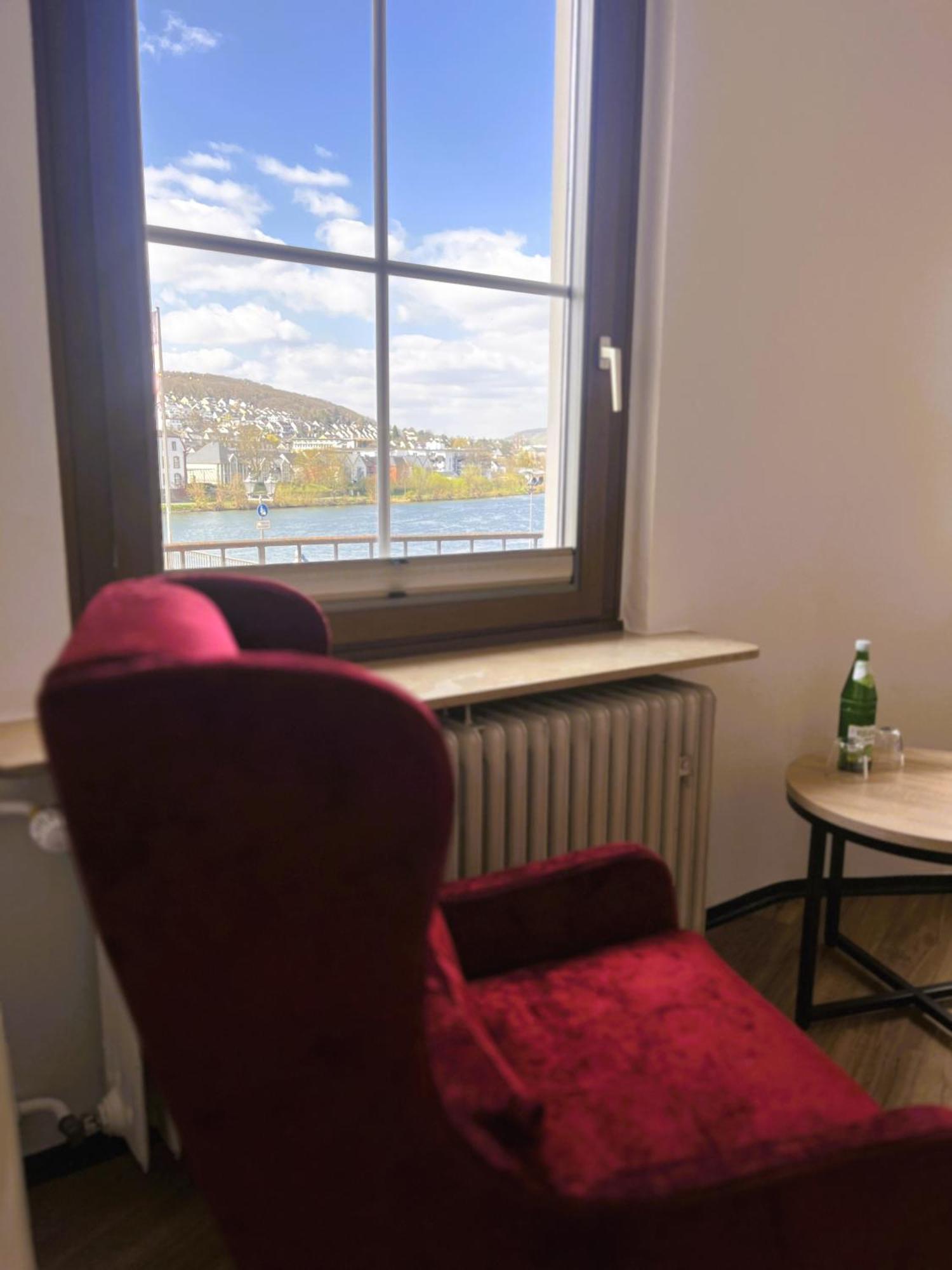 Moselhotel Roemischer Kaiser Commune fusionnée de Commune fusionnée de Bernkastel-Kues Extérieur photo